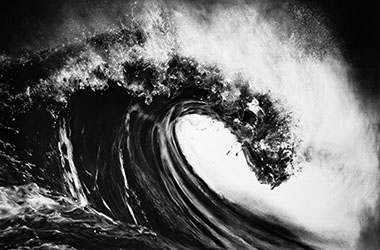 realistic charcoal drawing of ocean waves