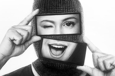 realistic charcoal drawing reflecting online scam