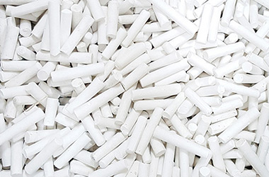 Chalk by NAFA alumni artist. Art guide to fine art in Singapore contemporary photography art prints centred on experimental photography, urban art, installation art and fine art curriculum academic studio practice in Singapore contemporary arts scene, art space and art culture