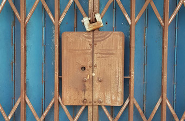 End of an Era No.1 by NAFA alumni artist. Art guide to fine art in Singapore contemporary photography art prints centred on experimental photography, urban art, installation art and fine art curriculum academic studio practice in Singapore contemporary arts scene, art space and art culture